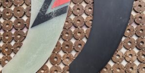 Quillas MFC de freeride caja US Box tamaño 28cm
Una nueva sin uso de carbono y otra usada en buenas condiciones de G10 Quillas MFC de freeride caja US Box tamaño 28cm
Una nueva sin uso de carbono y otra usada en buenas condiciones de G10